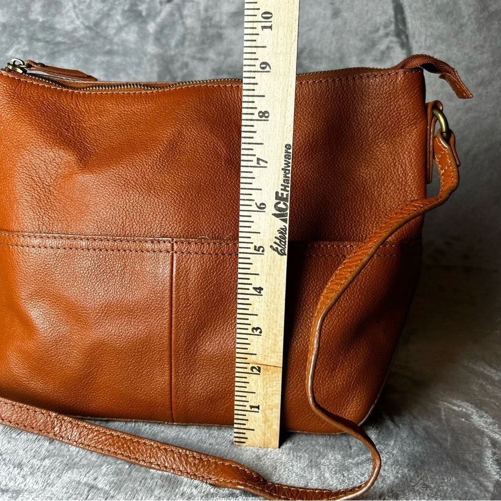 Steven By Steve Madden Crossbody‎ Hobo Bag Toffee Brown Leather Bohemian Casual